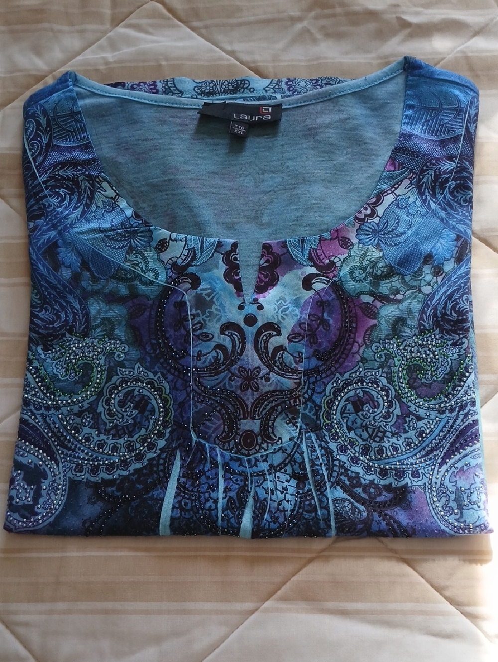 Laura XL tshirt